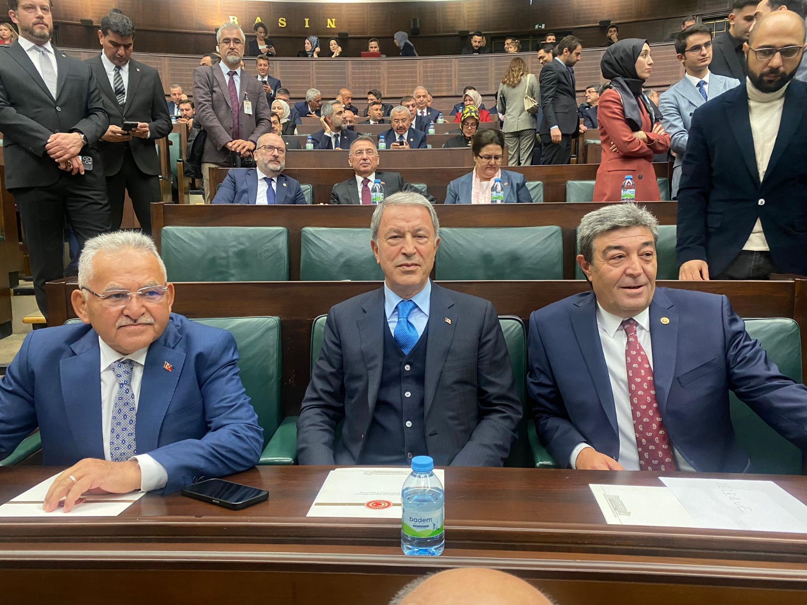 Dursun Ataş, Başkan Büyükkılıç ve Milletvekili Akarla yan yana